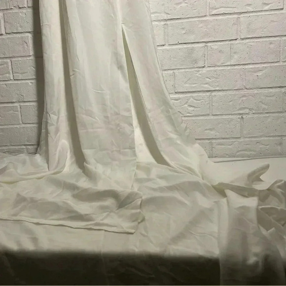 Lulu’s Bridal Dress Size Large Halter Neck Soft Cut Out Back  White Button Train - Picture 12 of 14